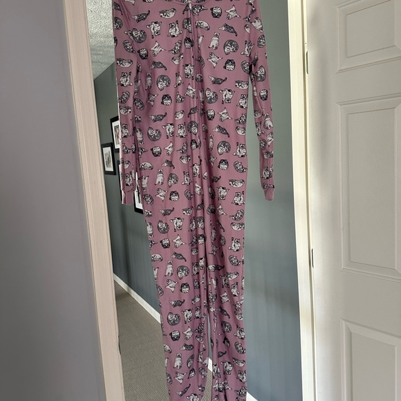 Taylor Swift Cat Onsie Size Small - Picture 2 of 3